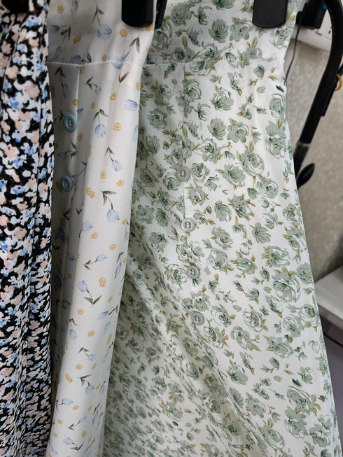 Floral Slit Skirt With Button